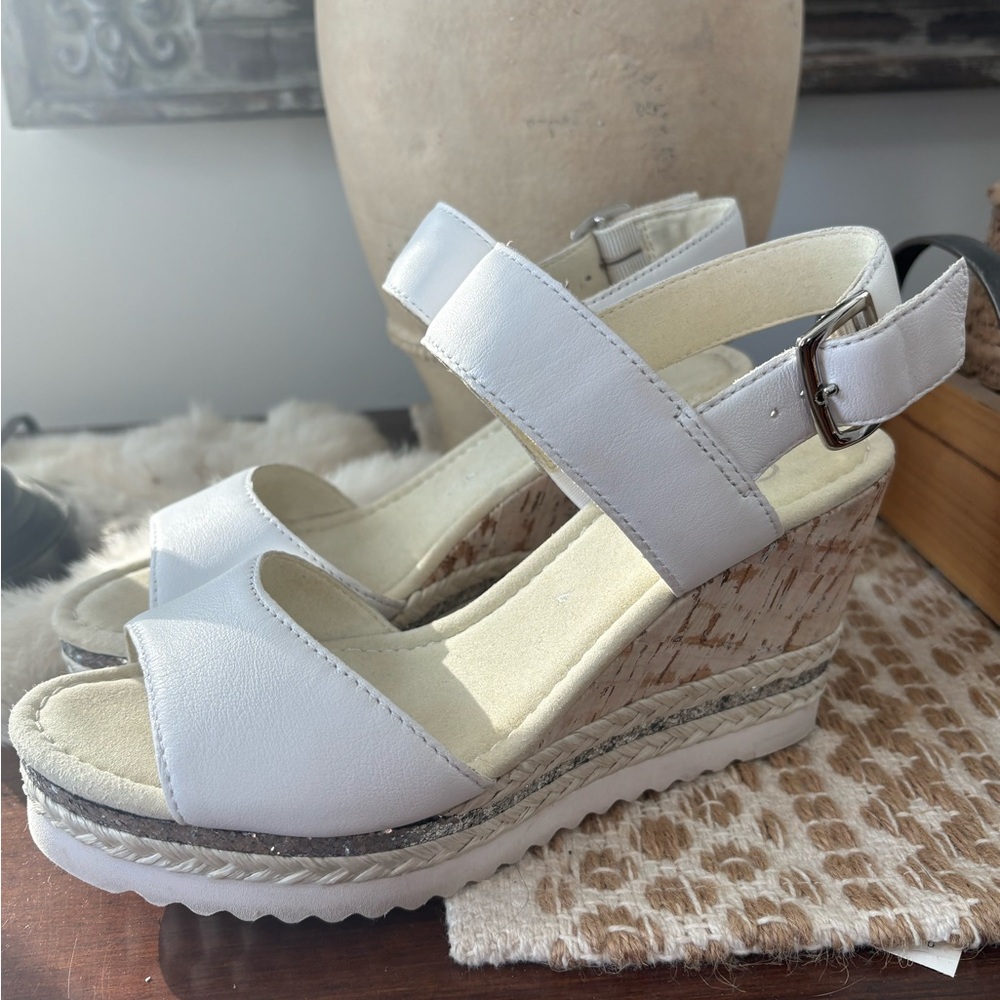 Gabor White Wedge Sandals Size 4/US Size 6.5
